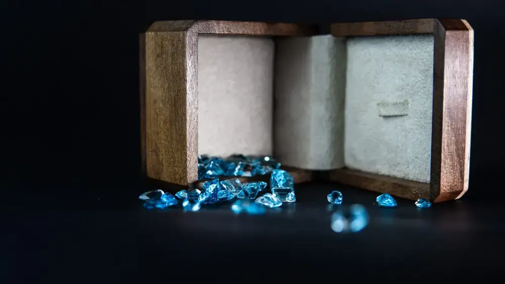 Pedras alternativas ao diamante: moissanita, topázio, quartzo