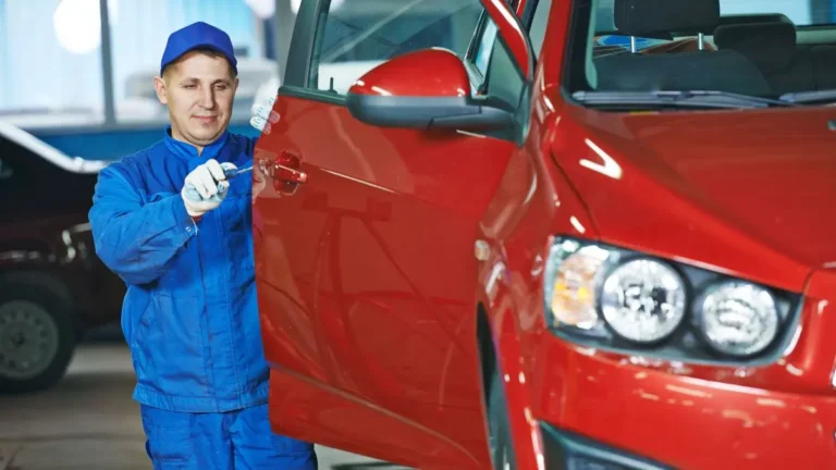 Quem conserta lataria de carros