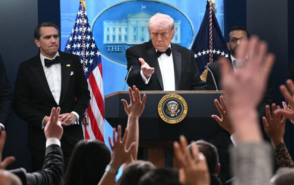 Ataque em jantar de correspondentes é ação isolada, diz Trump