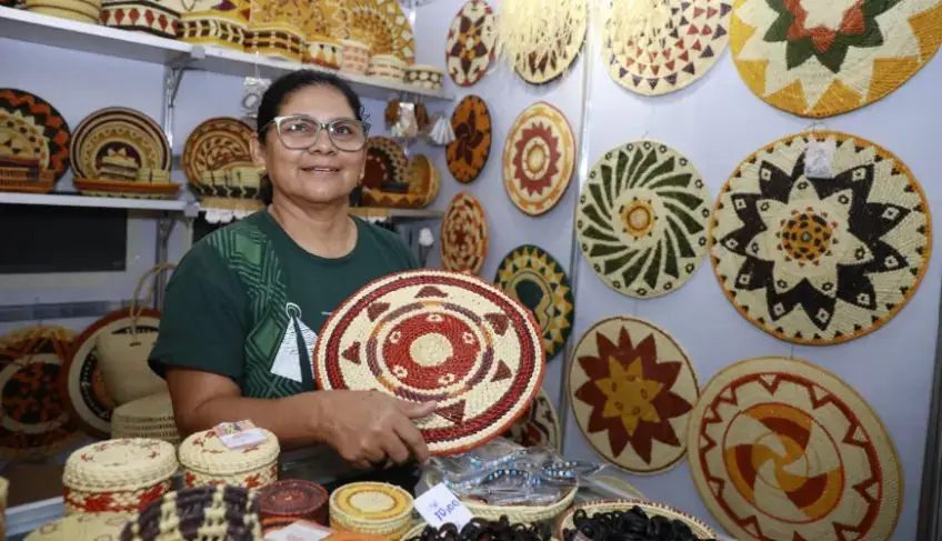 Nova lei impulsiona trabalho de artesãs no Brasil