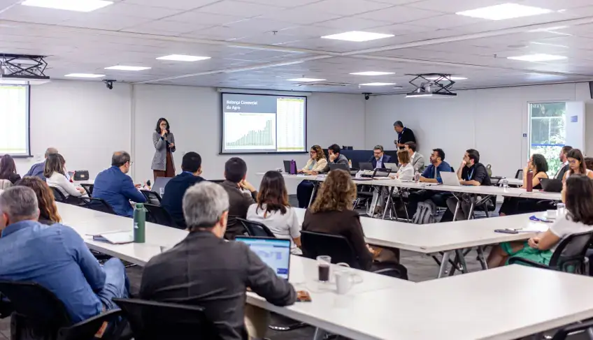 Move+ impulsiona exportação de MPEs com gestão comercial