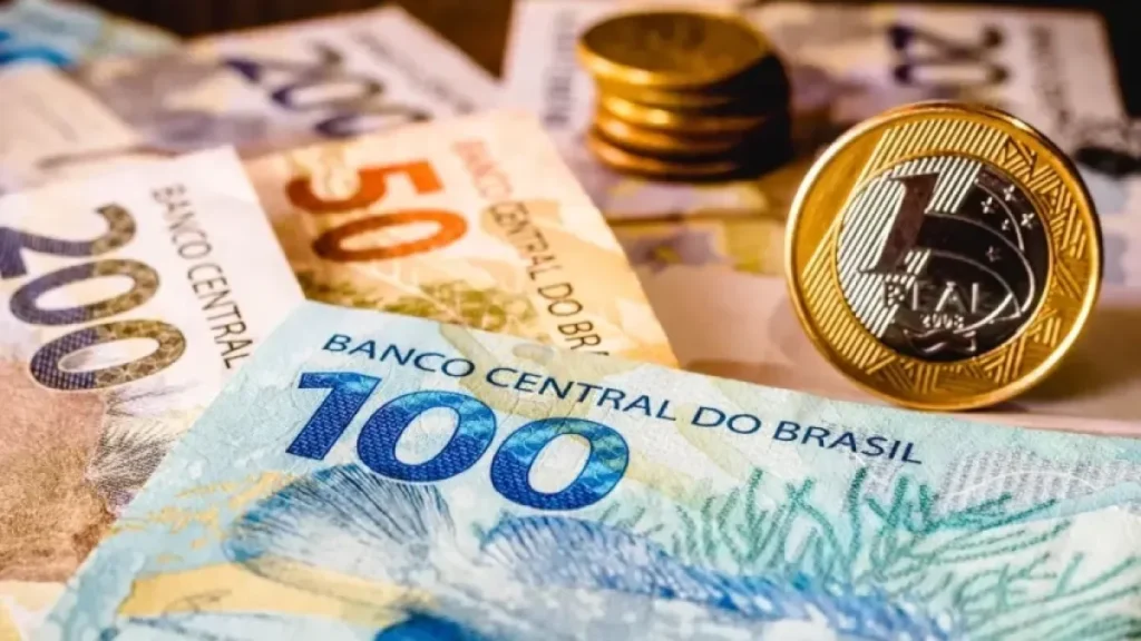 Salário em MPE cresce 5% e supera grandes empresas